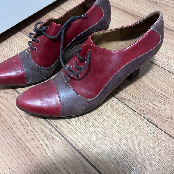 John Fluevog Red and Brown Heeled Shoes - Picture 6 of 6